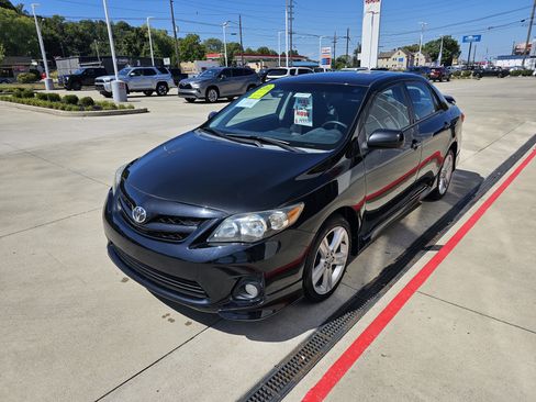 Used 2013 Toyota Corolla S image 11