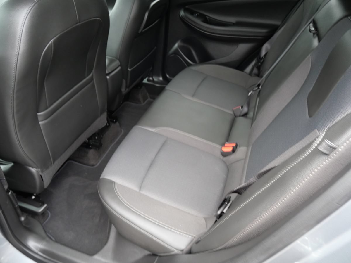 Used 2023 Buick Encore GX Select w/ Sport Touring Package FWD image 20