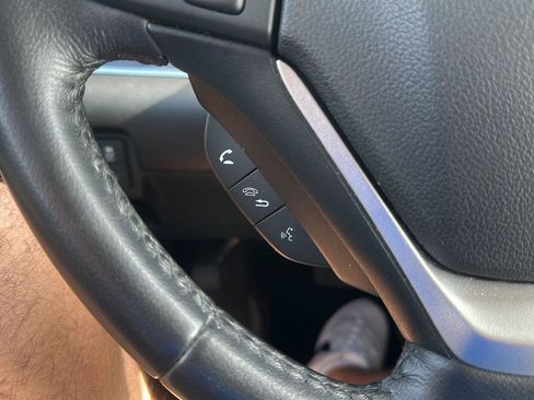 Used 2016 Honda CR-V Touring image 18