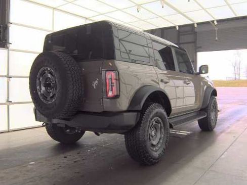 Used 2025 Ford Bronco Outer Banks w/ Sasquatch Package image 4