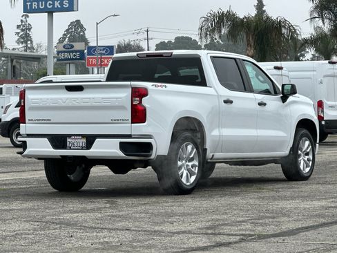 Used 2023 Chevrolet Silverado 1500 Custom image 4