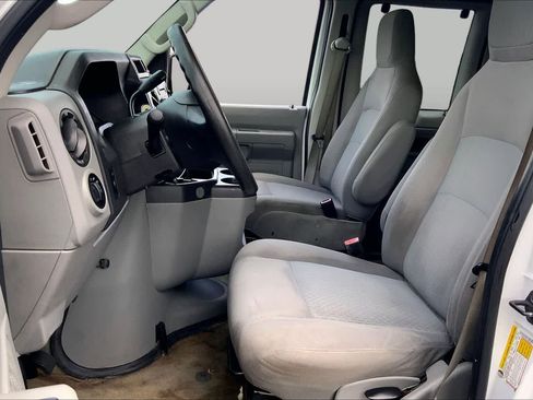 Used 2014 Ford E-350 and Econoline 350 XLT RWD image 8