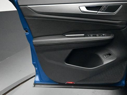 New 2026 Volkswagen Atlas Cross Sport SE FWD image 19