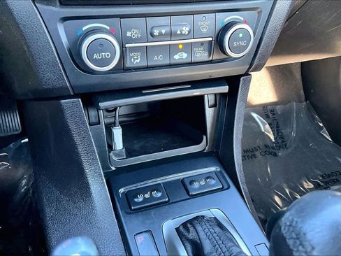 Used 2017 Acura ILX FWD image 32
