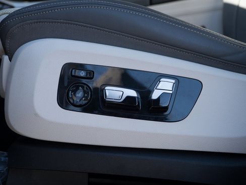 Used 2024 BMW X7 xDrive40i w/ Executive Package image 20