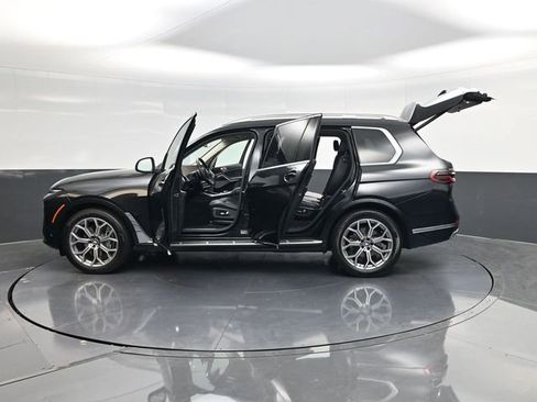 Used 2025 BMW X7 xDrive40i AWD/4WD image 69