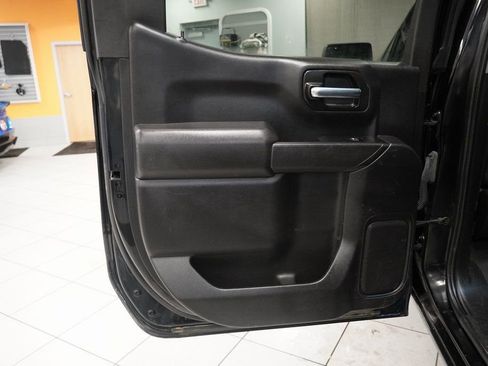 Used 2022 Chevrolet Silverado 1500 Custom image 19