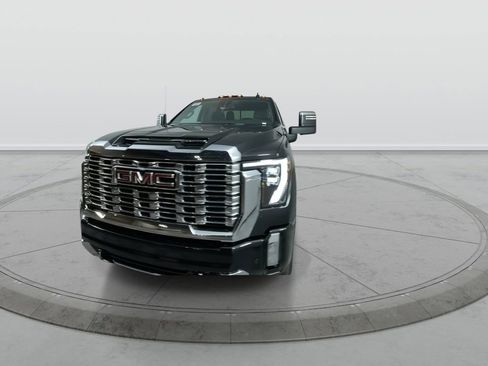 New 2025 GMC Sierra 2500 Denali AWD/4WD image 3