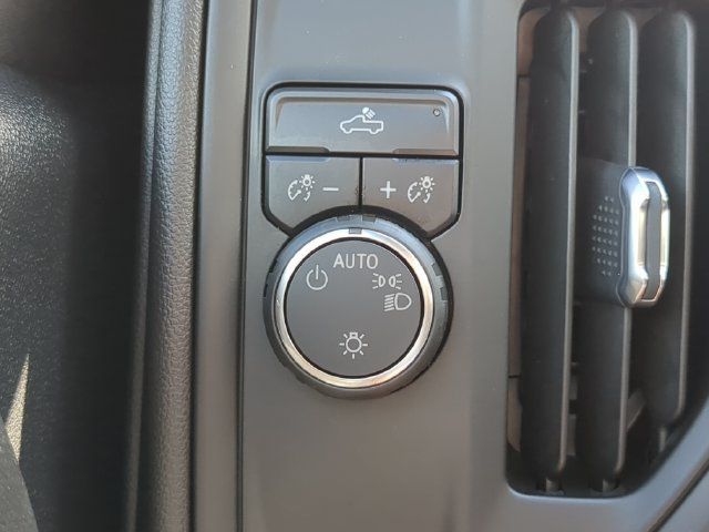 Used 2022 Chevrolet Silverado 1500 Custom RWD image 27