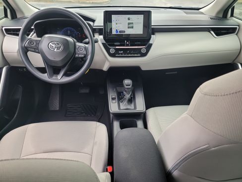 Used 2026 Toyota Corolla Cross L FWD image 14