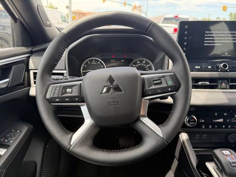 New 2026 Mitsubishi Outlander AWD image 6