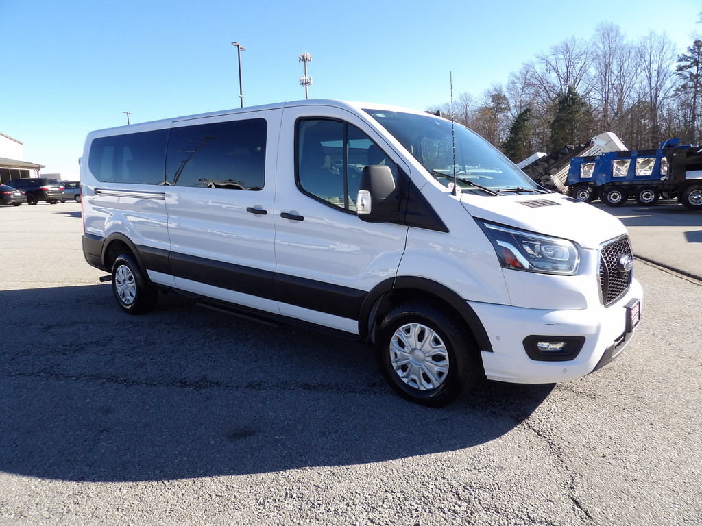 Used 2023 Ford Transit 350 XLT RWD image 10