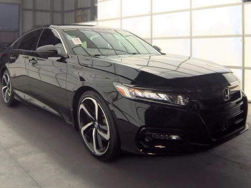 Used 2020 Honda Accord Sport image 3