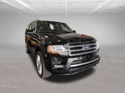 Used 2017 Ford Expedition Limited w/ Equipment Group 301A AWD/4WD image 3