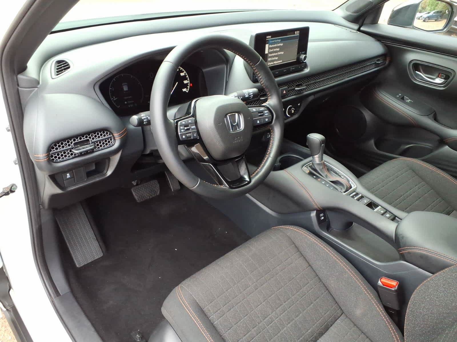 Used 2025 Honda HR-V Sport image 13