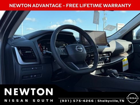 New 2026 Nissan Rogue Platinum w/ Tech Package AWD/4WD image 10