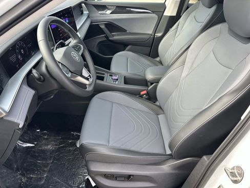 New 2026 Volkswagen Tiguan SE image 20