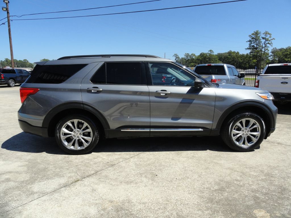 Used 2021 Ford Explorer XLT w/ Equipment Group 202A RWD image 5