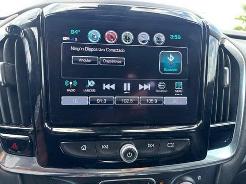 Used 2018 Chevrolet Traverse Premier w/ Driver Confidence II Package FWD image 10