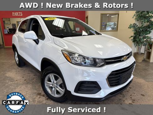 Used 2018 Chevrolet Trax LS image 1