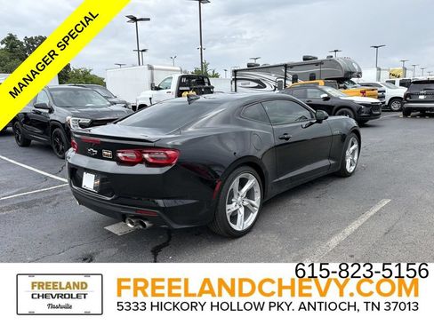 Used 2023 Chevrolet Camaro LT w/ Technology Package RWD image 3