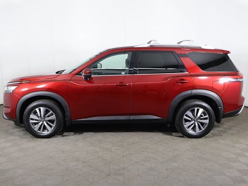 Used 2023 Nissan Pathfinder SL w/ Black Appearance Package AWD/4WD image 19