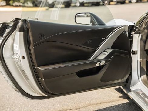 Used 2016 Chevrolet Corvette Stingray Coupe image 34