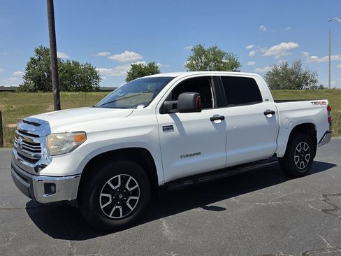 Used 2017 Toyota Tundra SR5 w/ TRD Off Road Package AWD/4WD image 3