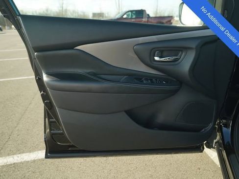 Used 2023 Nissan Murano SV AWD/4WD image 13