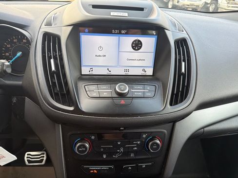 Used 2017 Ford Escape SE w/ Equipment Group 201A AWD/4WD image 12