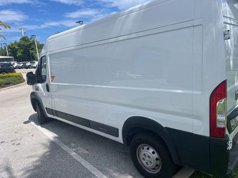 Used 2020 RAM ProMaster 2500 FWD image 3