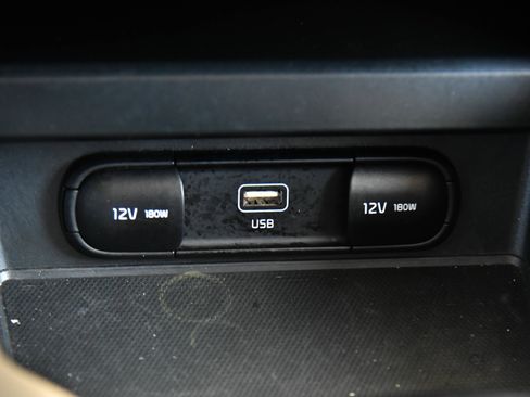 Used 2024 Kia Soul LX w/ Option Group 015 FWD image 21