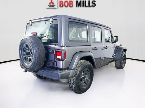 Used 2018 Jeep Wrangler Unlimited Sport image 7