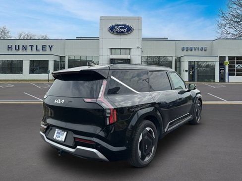 Used 2024 Kia EV9 Land AWD/4WD image 4