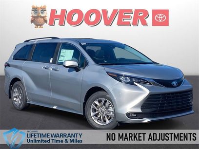 New 2025 Toyota Sienna XLE