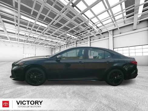 Used 2026 Toyota Camry SE image 6