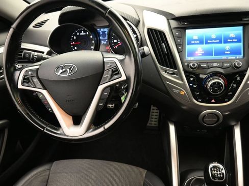 Used 2014 Hyundai Veloster w/ Style Package 02 FWD image 11