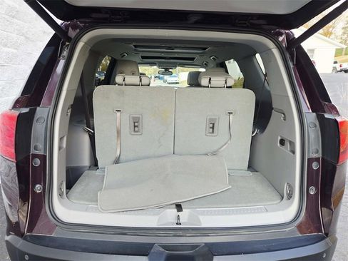 Used 2018 GMC Acadia SLT image 15