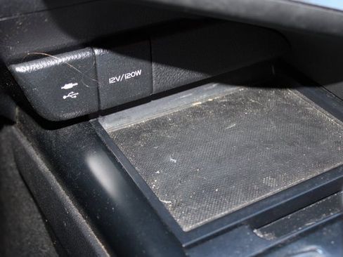 Used 2019 Toyota Camry SE image 21