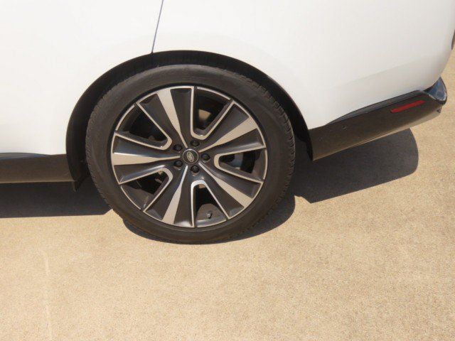 Used 2024 Land Rover Range Rover SE AWD/4WD image 16