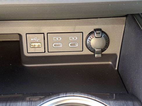 New 2026 Toyota Highlander Platinum image 29