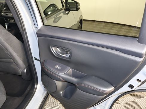 Used 2025 Honda HR-V Sport image 41