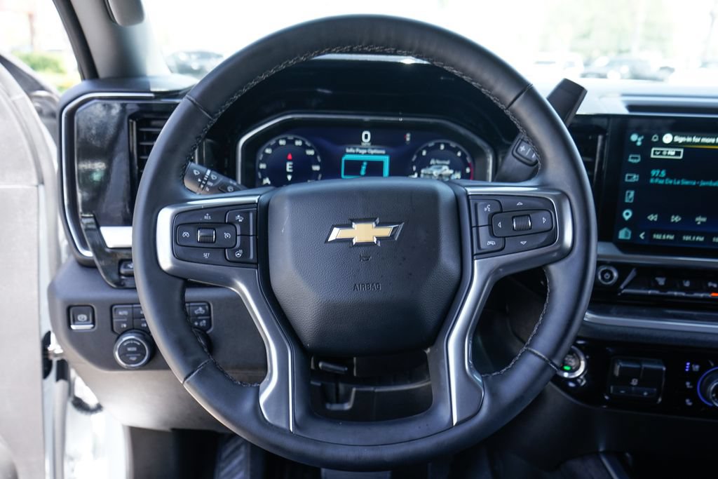 Used 2025 Chevrolet Silverado 2500 LTZ w/ LTZ Premium Package AWD/4WD image 23
