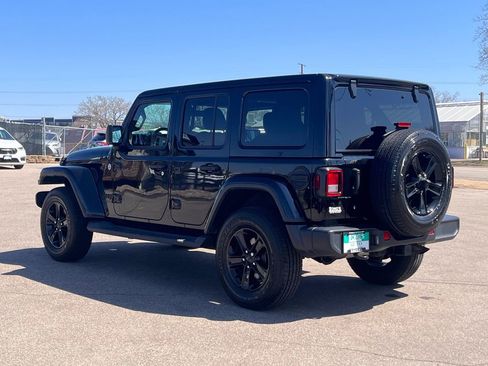 Used 2020 Jeep Wrangler Unlimited Sahara image 6