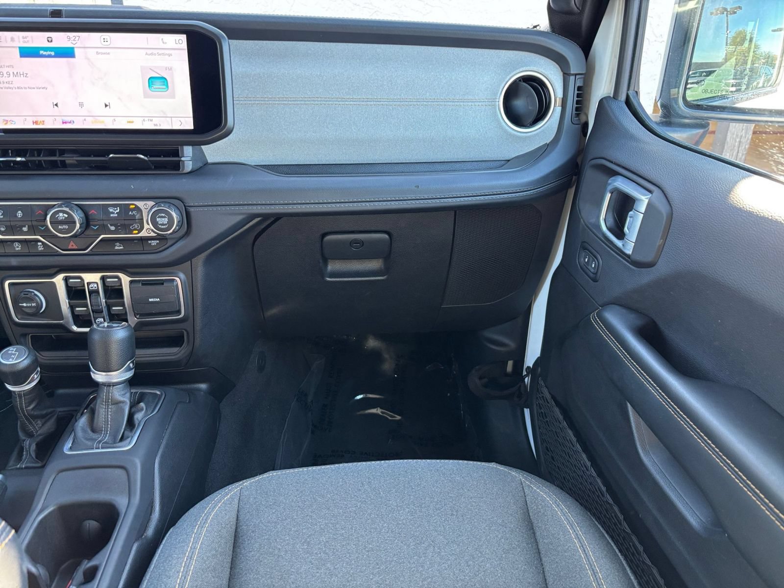 Used 2025 Jeep Wrangler Unlimited Sahara AWD/4WD image 34