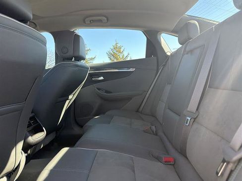 Used 2014 Chevrolet Impala LT w/ Premium Seating Package image 22