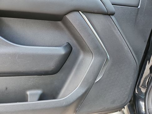 Used 2025 Chevrolet Tahoe Z71 image 13