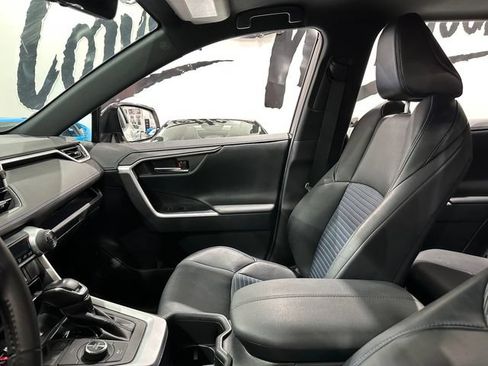 Used 2022 Toyota RAV4 XSE AWD/4WD image 13