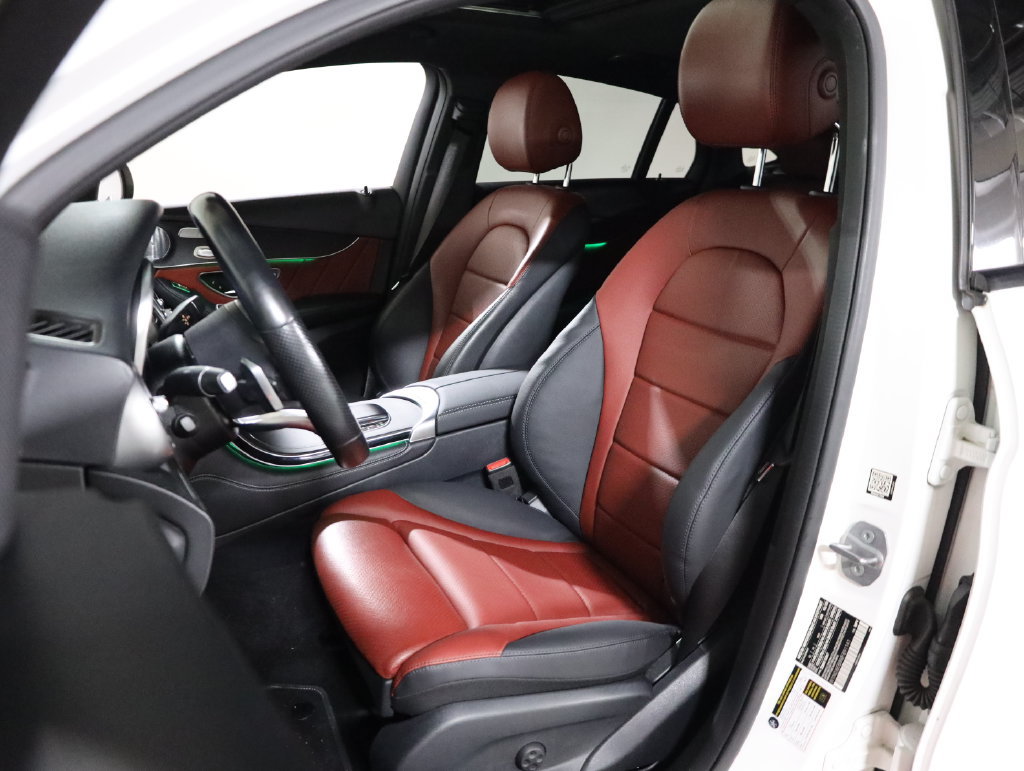 Used 2021 Mercedes-Benz GLC 300 4MATIC Coupe image 27