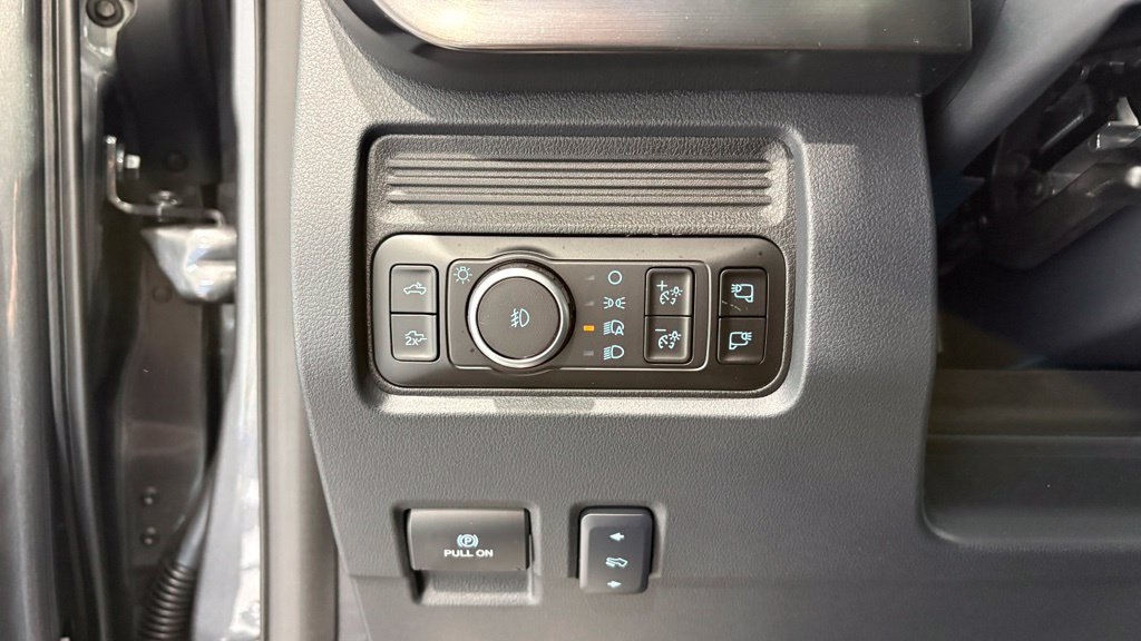 New 2026 Ford F350 Lariat w/ Tremor Off-Road Package AWD/4WD image 32